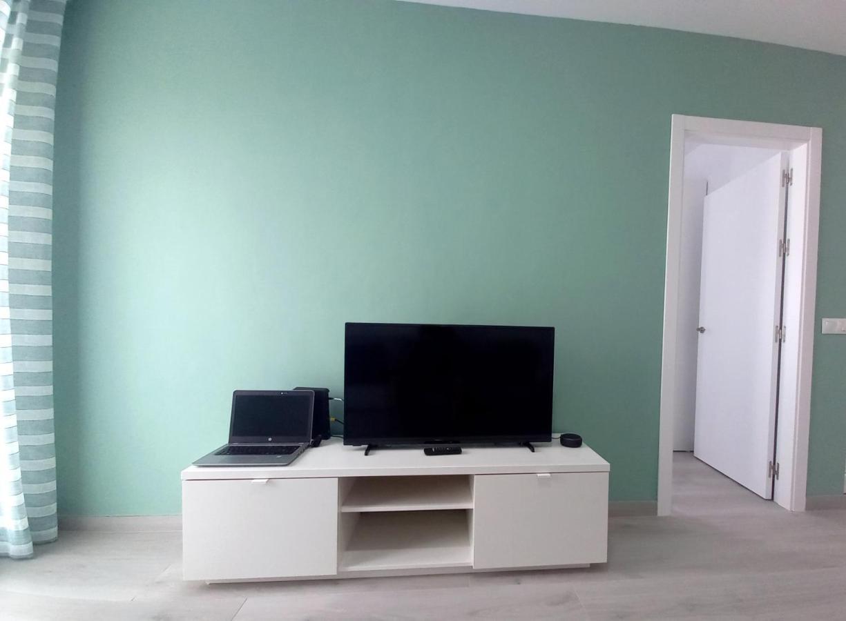 شقة Casa Malakita With Private Seaview Roof Terrace كونيل ذي لا فرونتيرا المظهر الخارجي الصورة